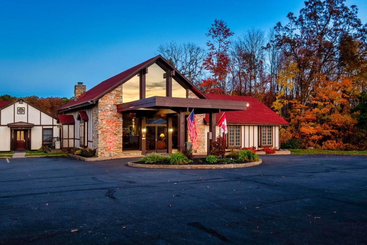 Red Roof & Motel Hazleton