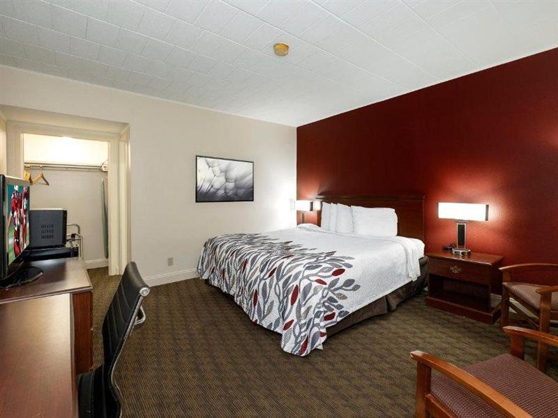 Motel Red Roof & Hazleton